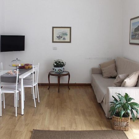 Vesuvio House Appartamento Indipendente E Centrale 圣安吉洛 外观 照片