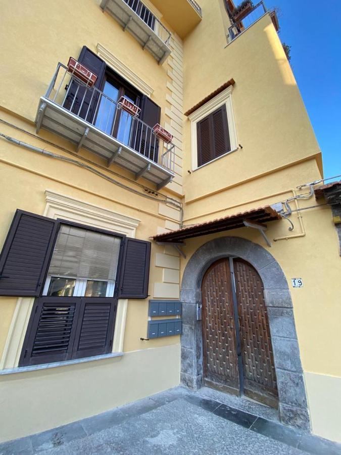 Vesuvio House Appartamento Indipendente E Centrale 圣安吉洛 外观 照片
