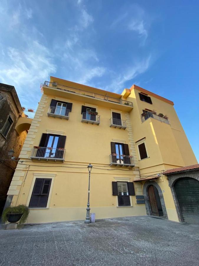 Vesuvio House Appartamento Indipendente E Centrale 圣安吉洛 外观 照片