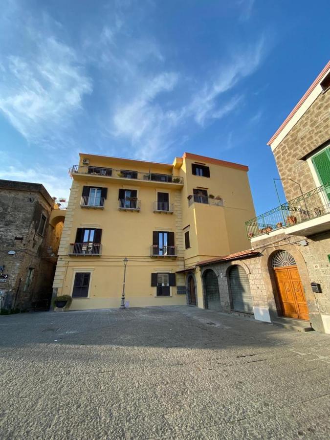 Vesuvio House Appartamento Indipendente E Centrale 圣安吉洛 外观 照片