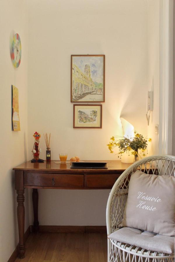 Vesuvio House Appartamento Indipendente E Centrale 圣安吉洛 外观 照片