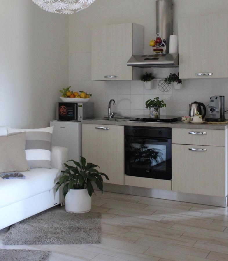 Vesuvio House Appartamento Indipendente E Centrale 圣安吉洛 外观 照片