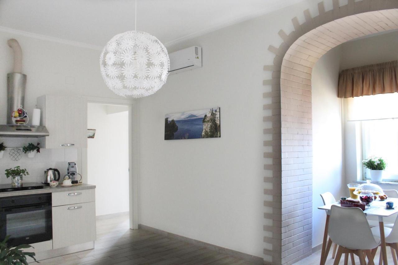 Vesuvio House Appartamento Indipendente E Centrale 圣安吉洛 外观 照片